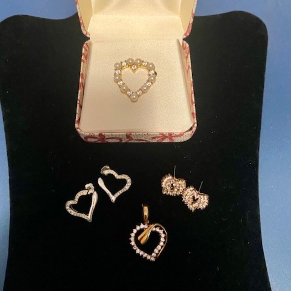 Heart shaped costume jewelry lot